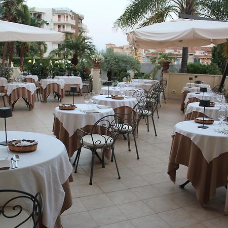 Villa Daphne Giardini Naxos Exterior photo