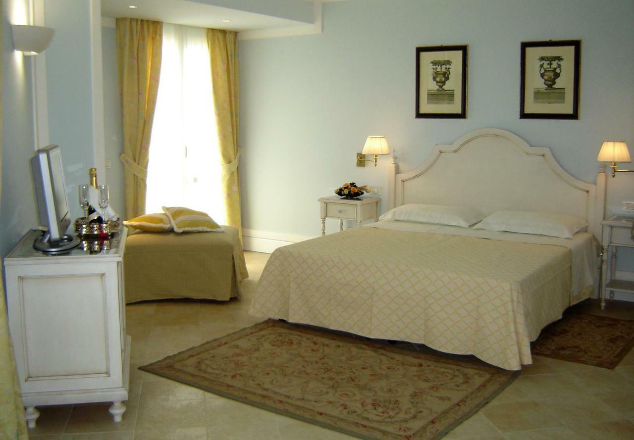 Villa Daphne Giardini Naxos Exterior photo